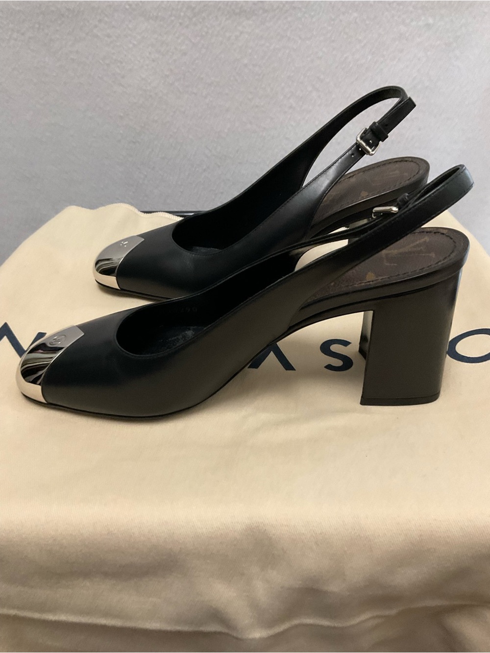 Louis Vuitton
2020 Leather Slingback Pumps - Picture 7 of 12